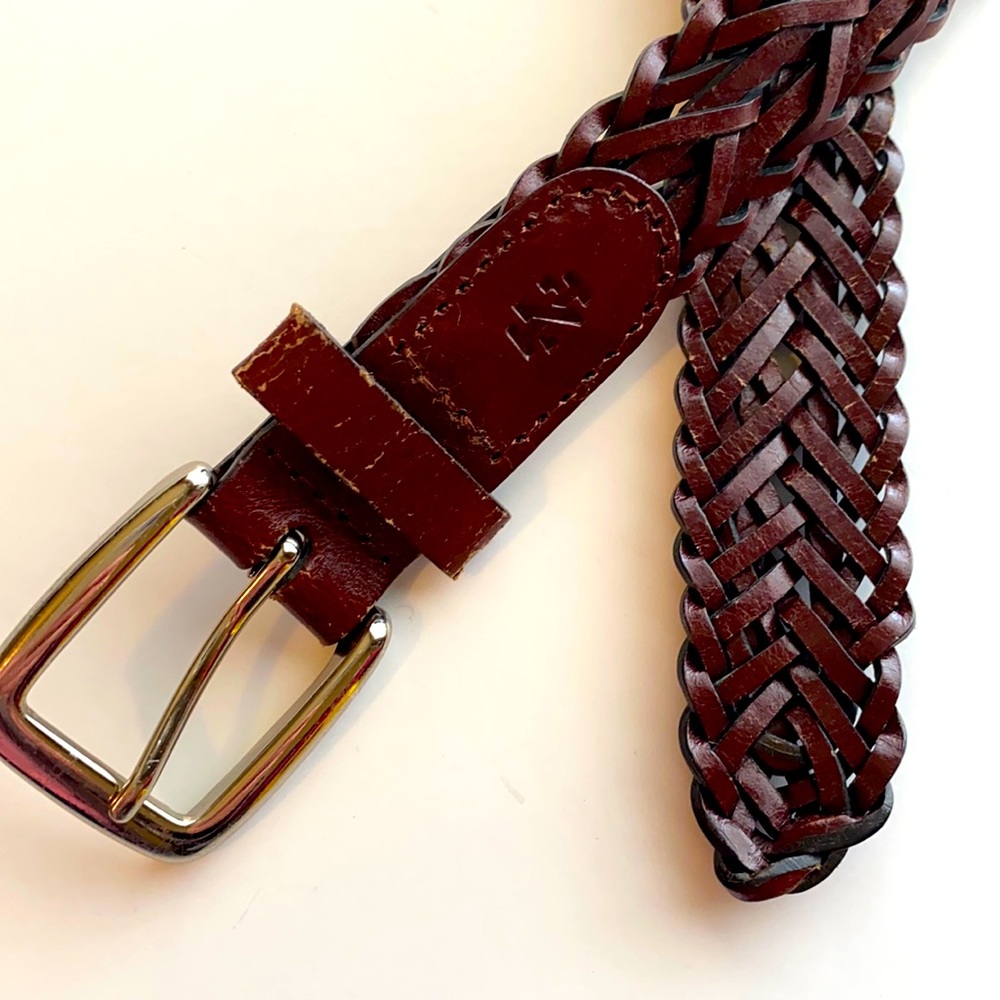 Izod Woven Brown Belt 30 32 GUC Silver tone buckle
